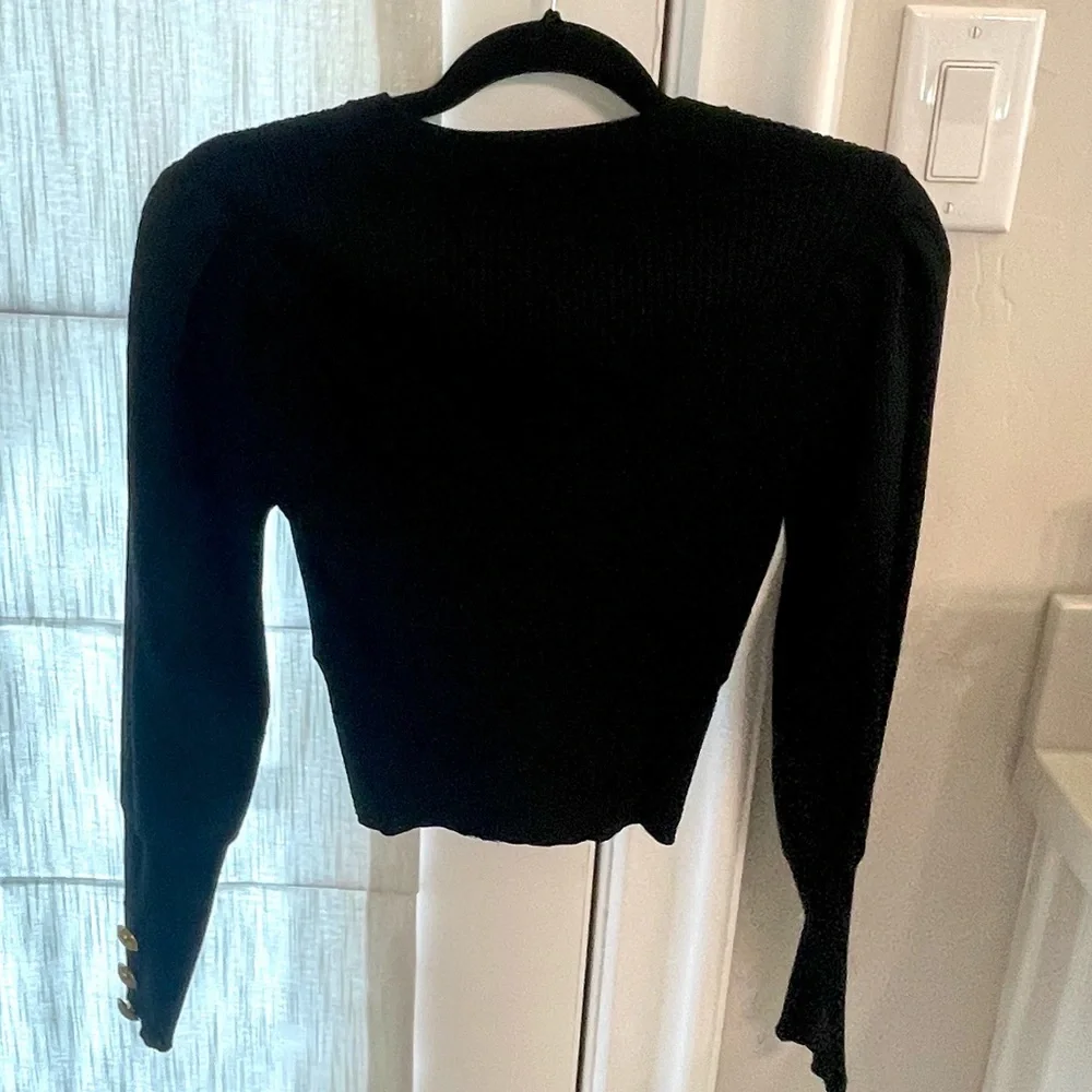 NWOT Zara Black Cropped Sweater Gold Button Sleeves - Picture 10 of 10